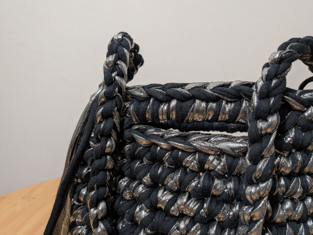 il manico nell'intreccio