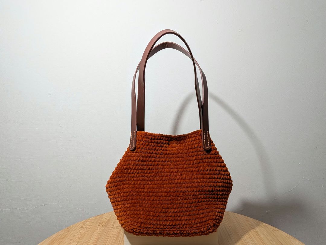 Sally, vista frontale